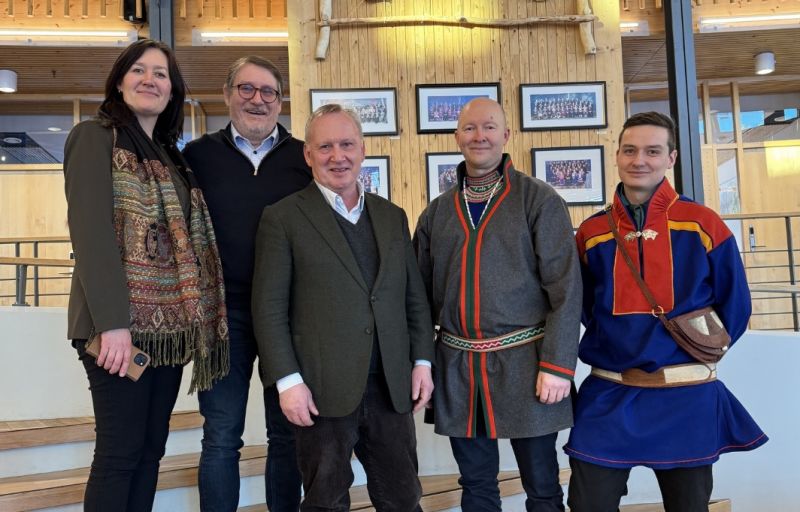 Gruppebilde av delegasjon på besøk hos Sametinget i februar 2026. Foto: Åse Pulk, Sametinget