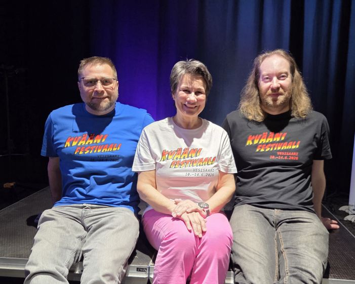 Peter Sundholm – språkmedarbeider for språksenteret, Anja H. Hætta – kulturskoleleder i Vadsø kulturskole, Raymond Olufsen - daglig leder av språksenteret, festivalsjef for Kvenfestivalen og styreleder for Nord-Varanger kvenforening. Foto: Anne Sofie Niel